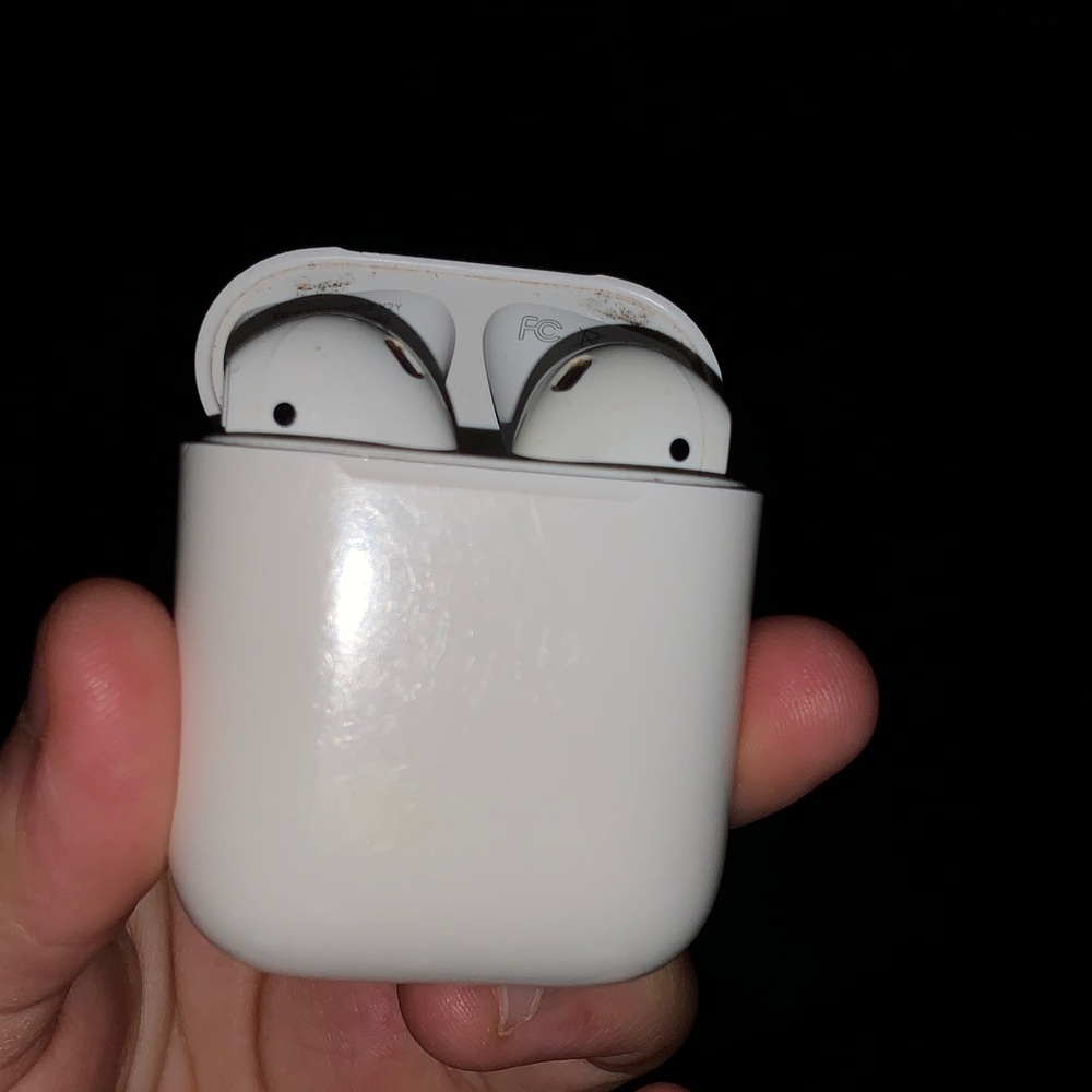 Apple White Earbud Headphones